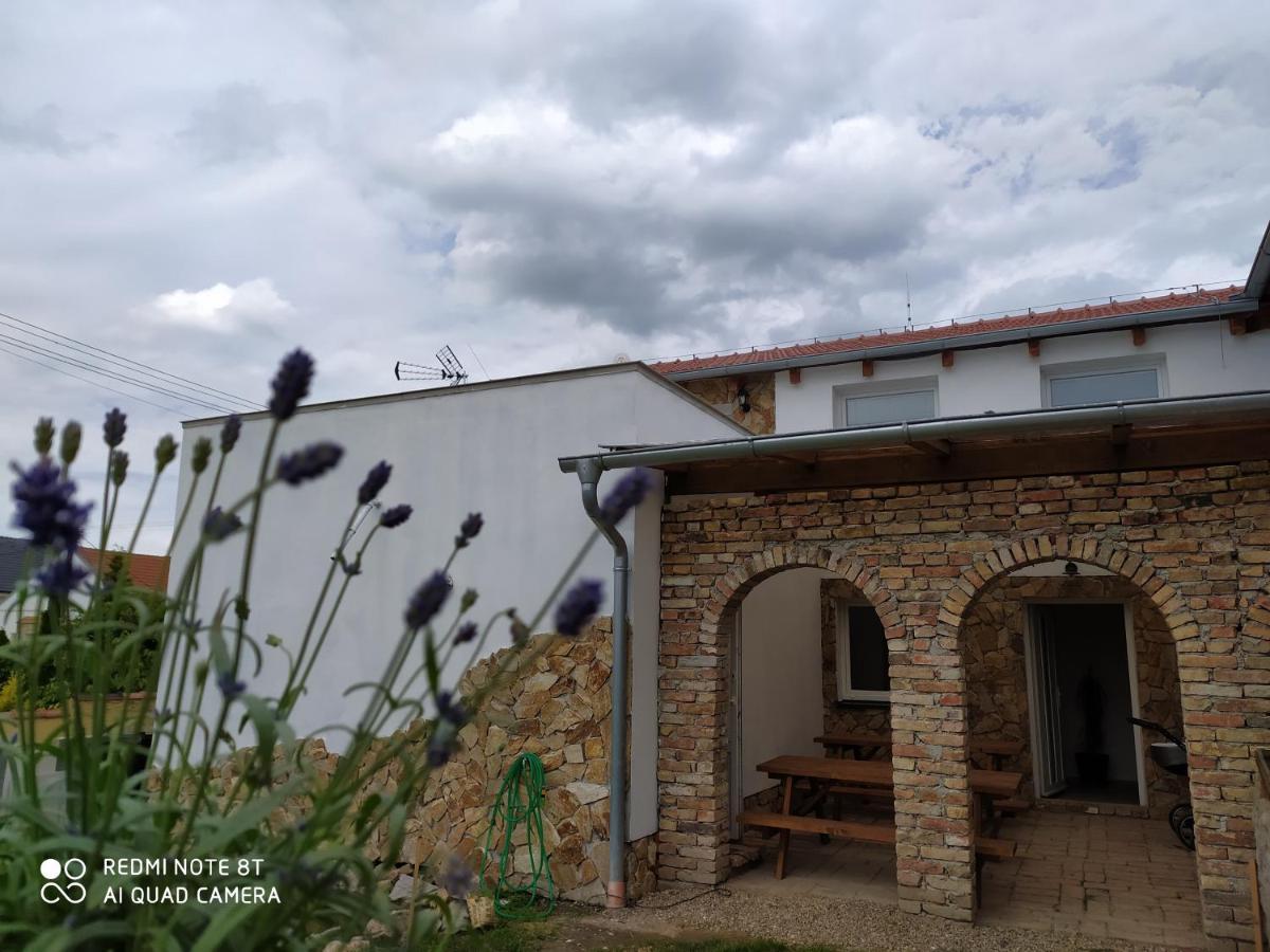Penzion Levandule A Palava Starovicky Buitenkant foto
