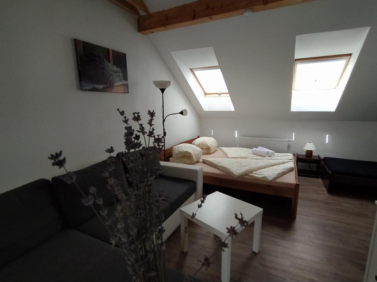 Penzion Levandule A Palava Starovicky Buitenkant foto